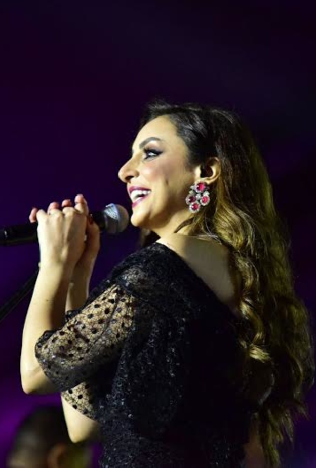 أنغام تتفاعل مع الجمهور