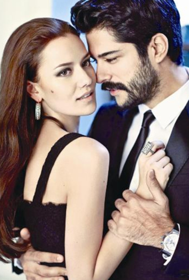 بوراك أوزجيفيت وفهرية إفجان