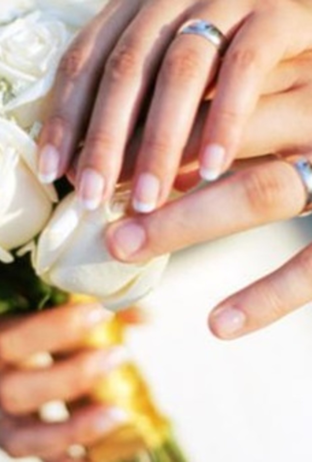 والد يزوج ابنته بلا مهر ويكتفي ببر العريس لأبيه