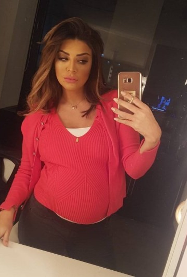 امل بوشوشة تحتفل بولادة ابنتها