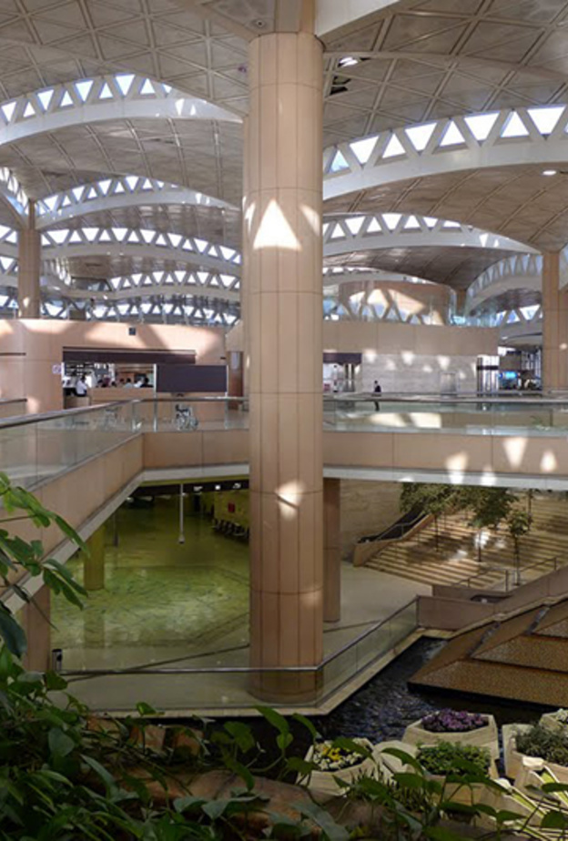 اتفاقية بين مطارات الرياض و أوبر لنقل الركاب من وإلى مطار الملك خالد الدولي