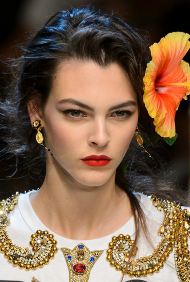 اكسسورات للشعر 2017 بطبعات الورود من دار دولتشي اند غابانا ‏DOLCE & GABBANA