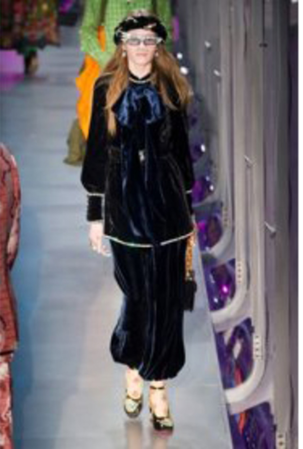 أناقتك بأزياء المخمل الفاخر في الخريف