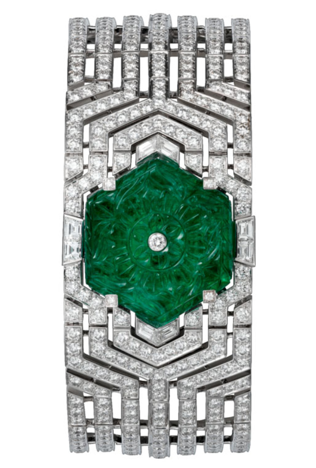 تصميم الأرت ديكو في ساعة من كارتييه