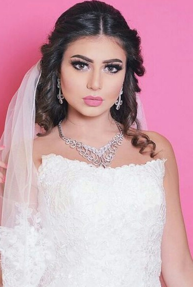 لولوة الفوزان لـ هي : منعتني أمي من المكياج فأصبحت خبيرة تجميل محترفه