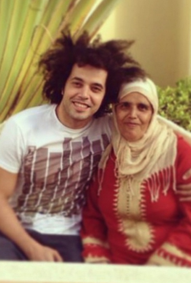 عبد الفتاح الجريني مع والدته