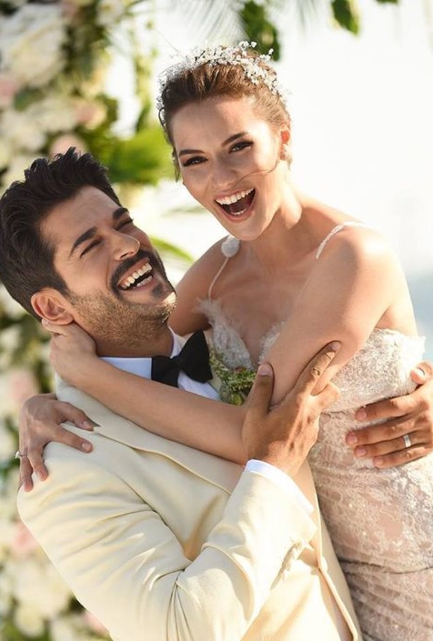 زفاف فهرية افجان وبوراك أوزجفيت