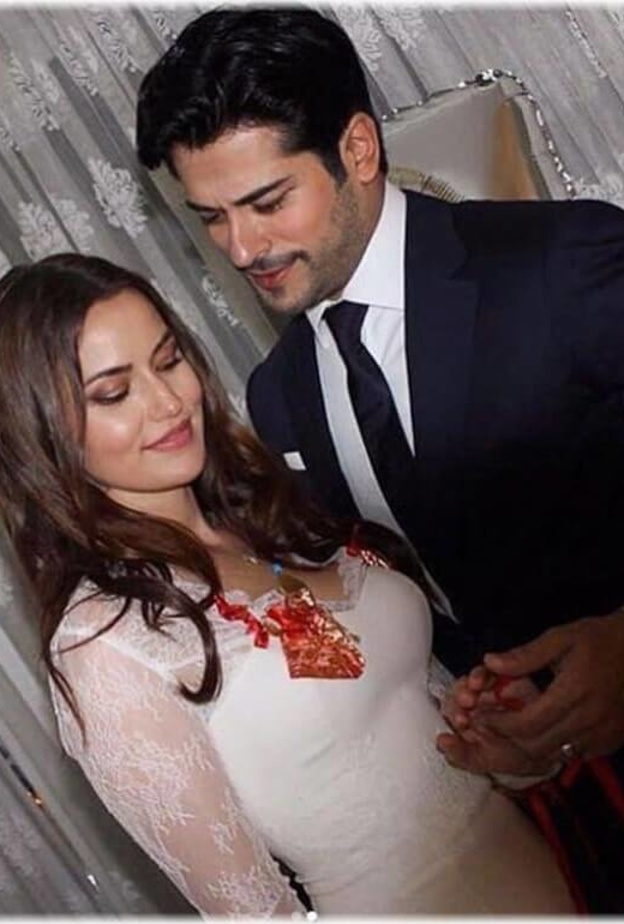 زفاف بوراك اوزجفيت وفهرية افجان سيكون الليلة