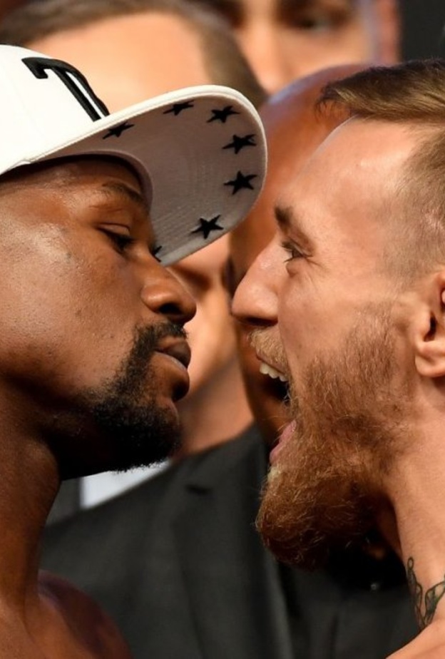 سباك عاطل عن العمل يحصل على 100 مليون دولار في مباراة الملاكمة الأغلى في التاريخ