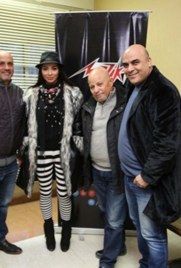 دوللى شاهين