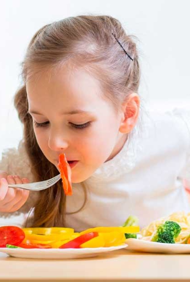 9 أطعمة تزيد من نمو طول طفلك