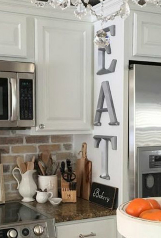 الرفوف المتعددة للتخزين الصحيح