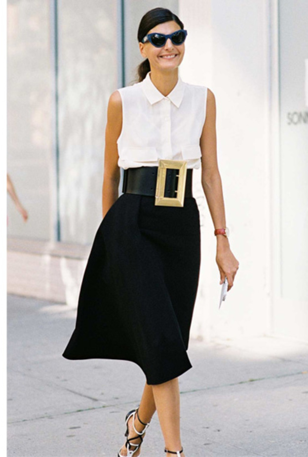 زيني خصرك بحزام عريض لاطلالة راقية وعلى الموضة 