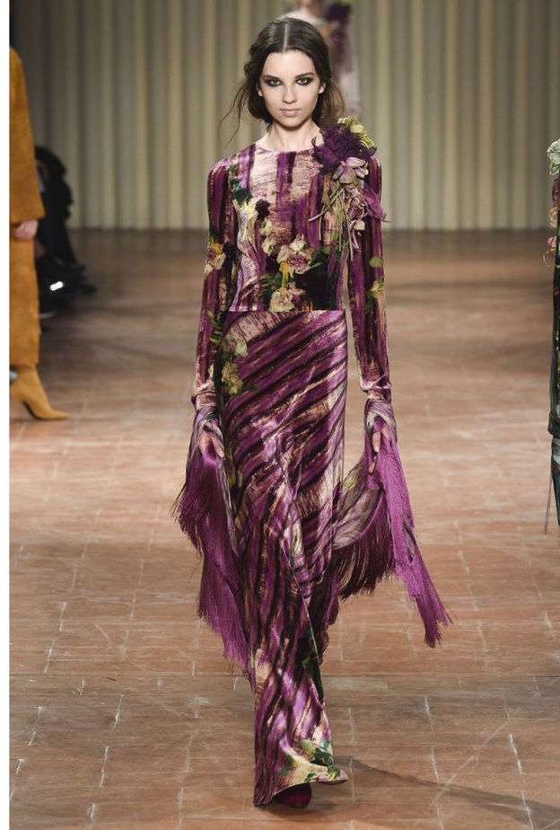 Isabel Marant تيور مبتكر للمحجبات للعيد من 