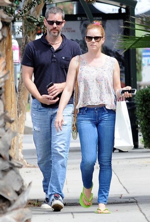 بالصور: إيمي آدامز ودارين لو جالو يتجولان معا