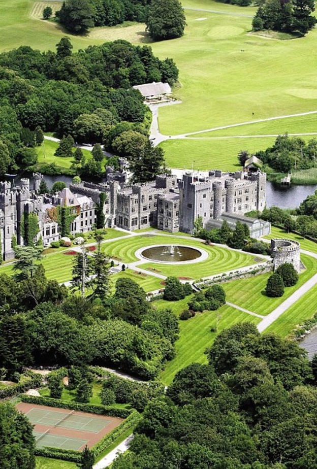 قلعة إيرلندية تحصد لقب أفضل فندق في العالم 2015