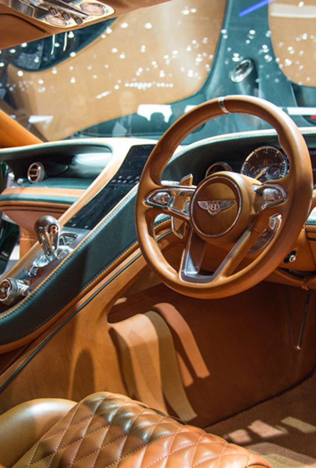 سيارة  EXP 10 Speed 6 من بينتلي