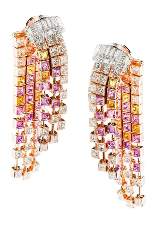 اقراط ذهب والماس ملون من تصميم بوشرون 