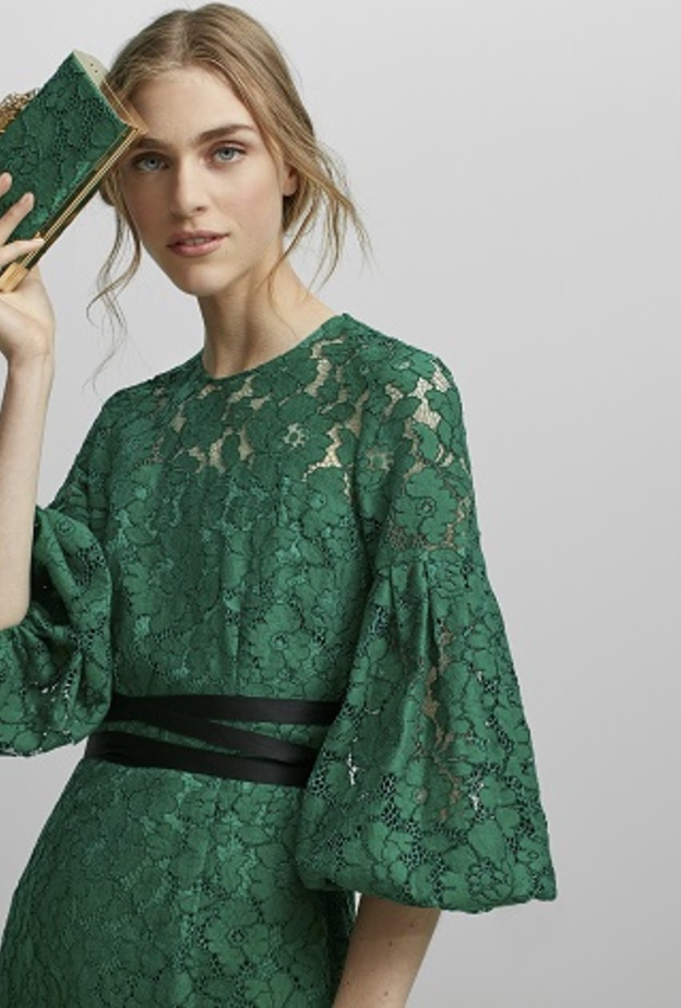 اللون الاخضر من دار كارولينا هيريرا