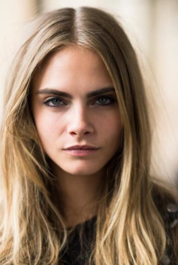  كارا ديليفين