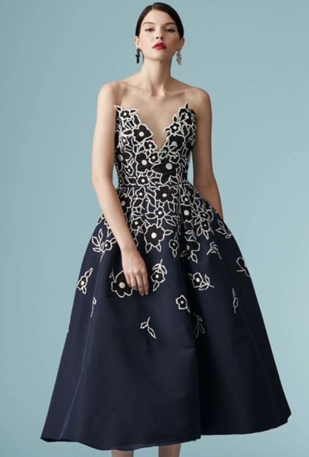 Carolina Herrera فستان للخطوبة من مجموعة 