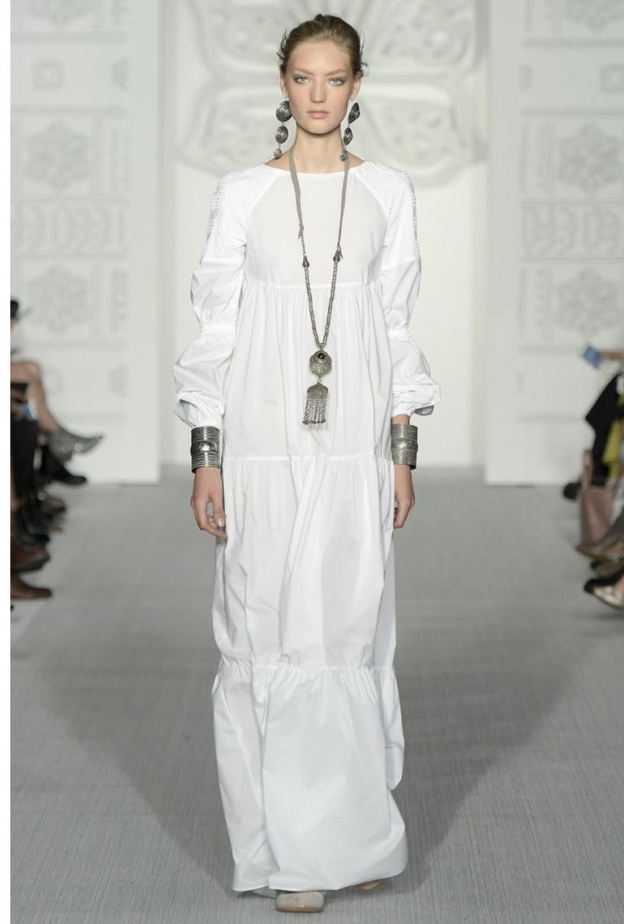 Etro فستان رمضاني بلمسات بوهيمية من