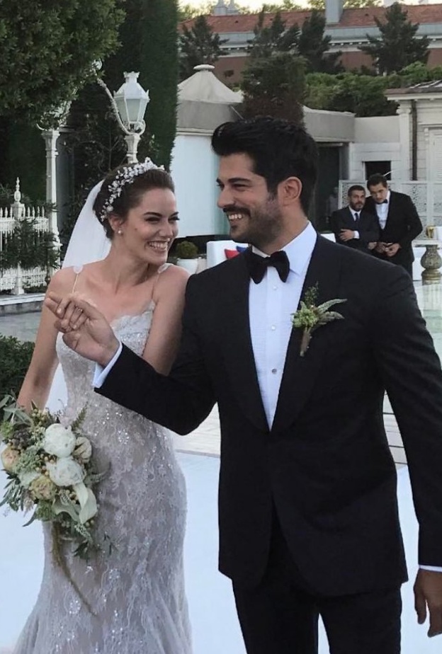 زفاف فهرية افجان وبوراك أوزجفيت