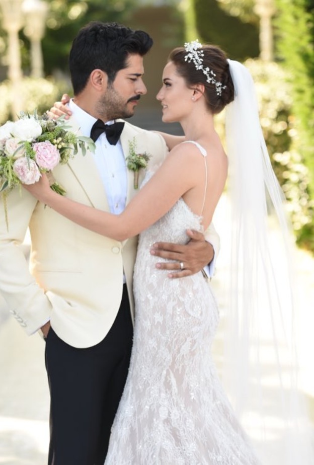 زفاف فهرية افجان وبوراك أوزجفيت