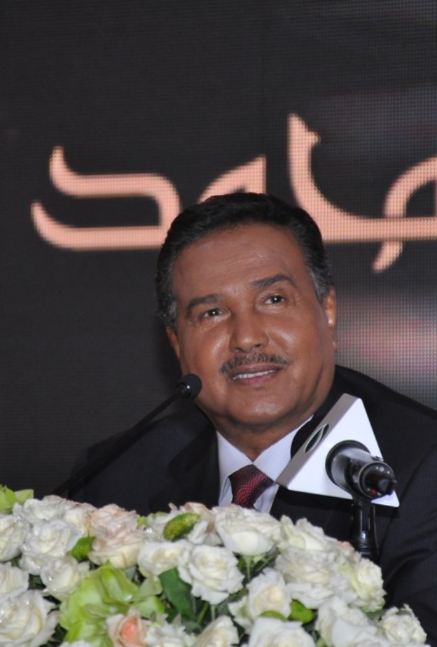 محمد عبد يحرج ابنه وينصف نوال الكويتية