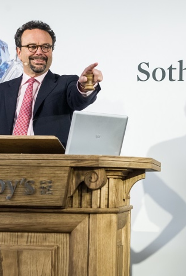 "ديفيد بينيت" David Bennett الرئيس العالمي لقسم المجوهرات في "سوذبيز" Sotheby’s