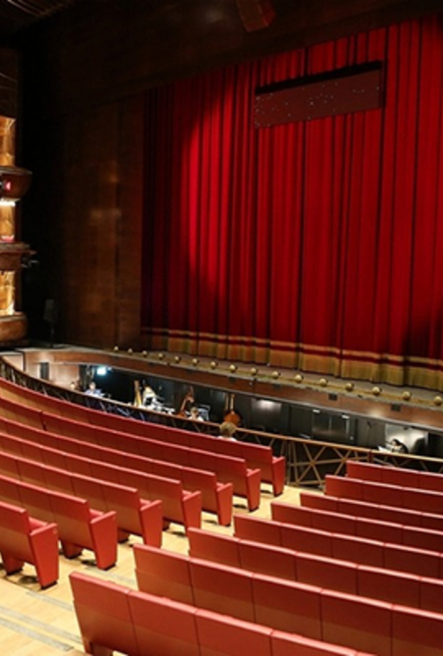 مركب أوبرا دبي الشراعي ينطلق اليوم بحفل المطرب الإسباني الشهير بلاسيدو دومينغو