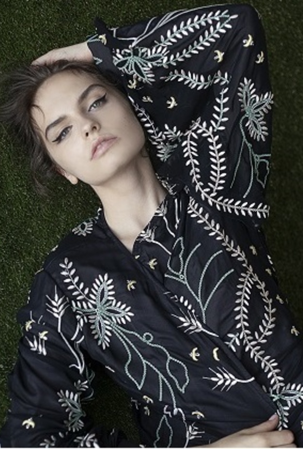 "اندماج" تُطلق مجموعة من العباءات خصيصاً للعيد