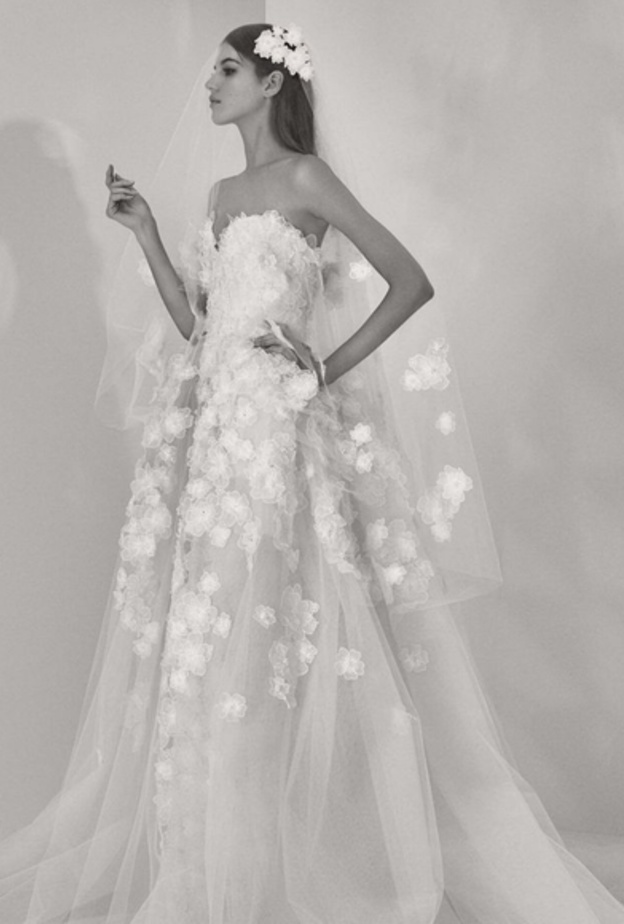 Elie Saab فستان زفاف رقيق من