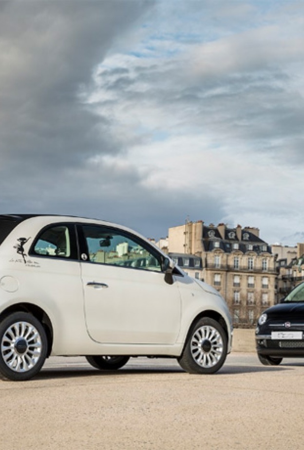 السيارة الصغيرة " Fiat 500C" بتوقيع  La petite Robe noire by Guerlain 