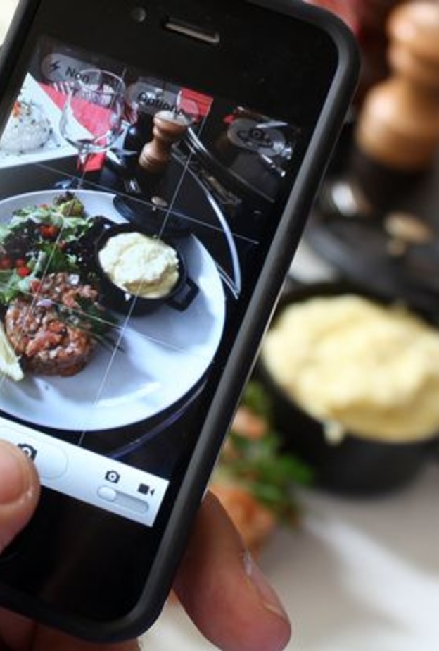 1- تصوير المأكولات 