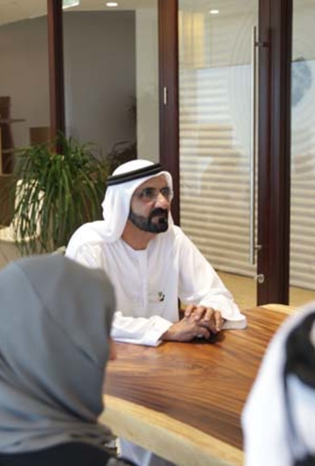 "قائد القرن الـ21 " ..لبناء القدرات وإعداد الكفاءات والقيادات في حكومة الإمارات