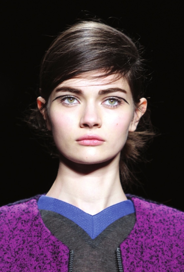 Rag & Bone: ماكياج أنثوي ناعم