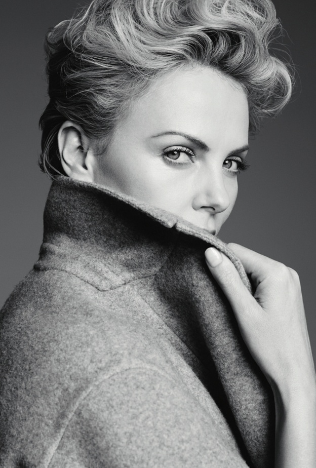النجمة العالمية Charlize Theron  