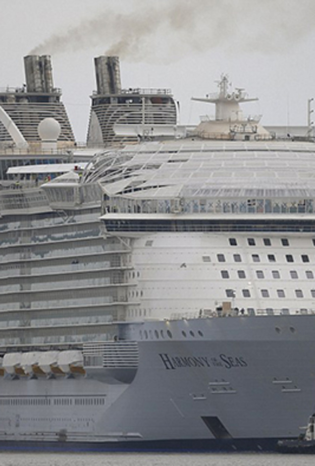 انطلاق رحلة هارموني أوف ذي سيز .. أكبر سفينة سياحية في العالم