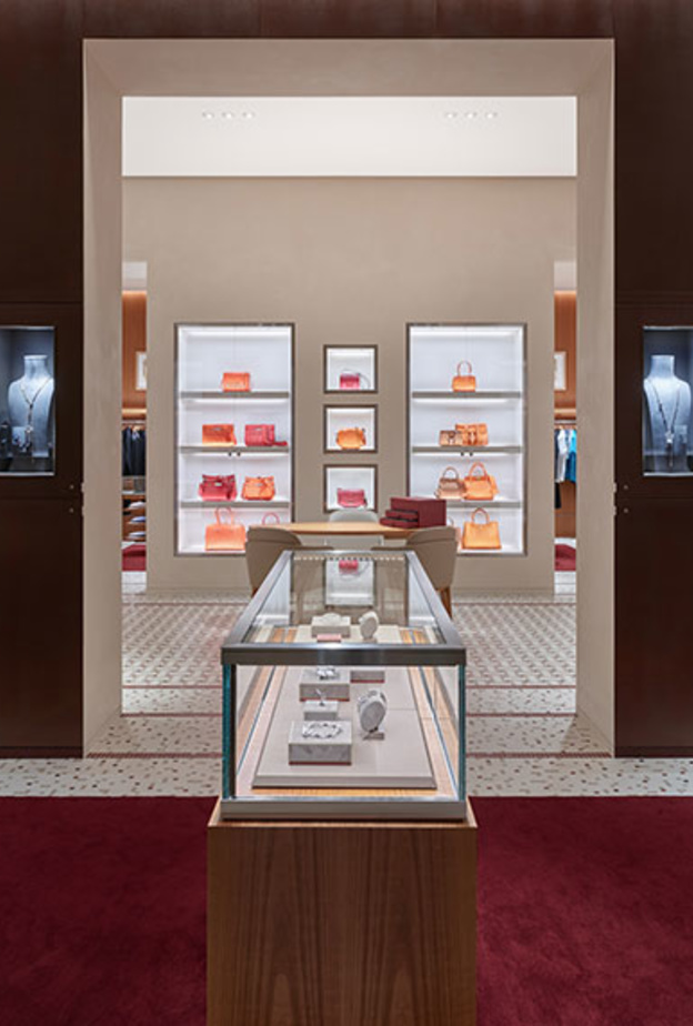 Hermes اكسسوار وحقائب