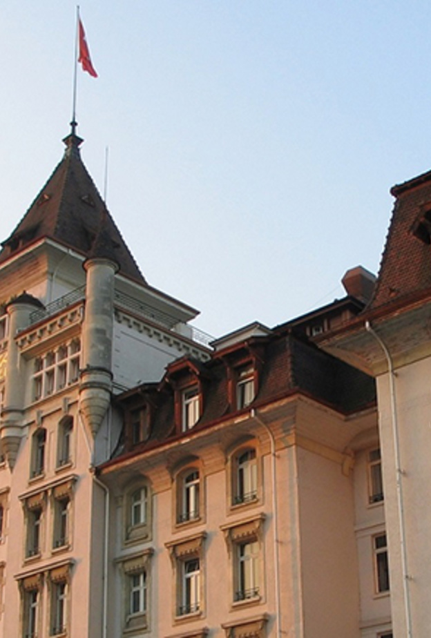 مدينة لوزان السويسرية تشهد افتتاح فندق رويال سافوي