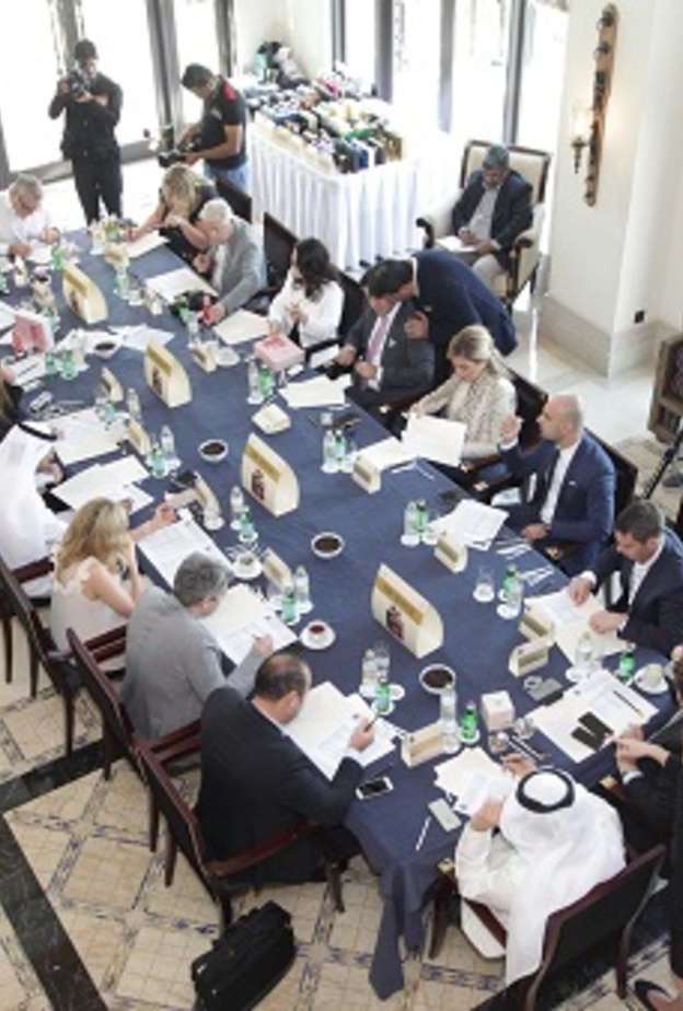 خلال اختيار العطور