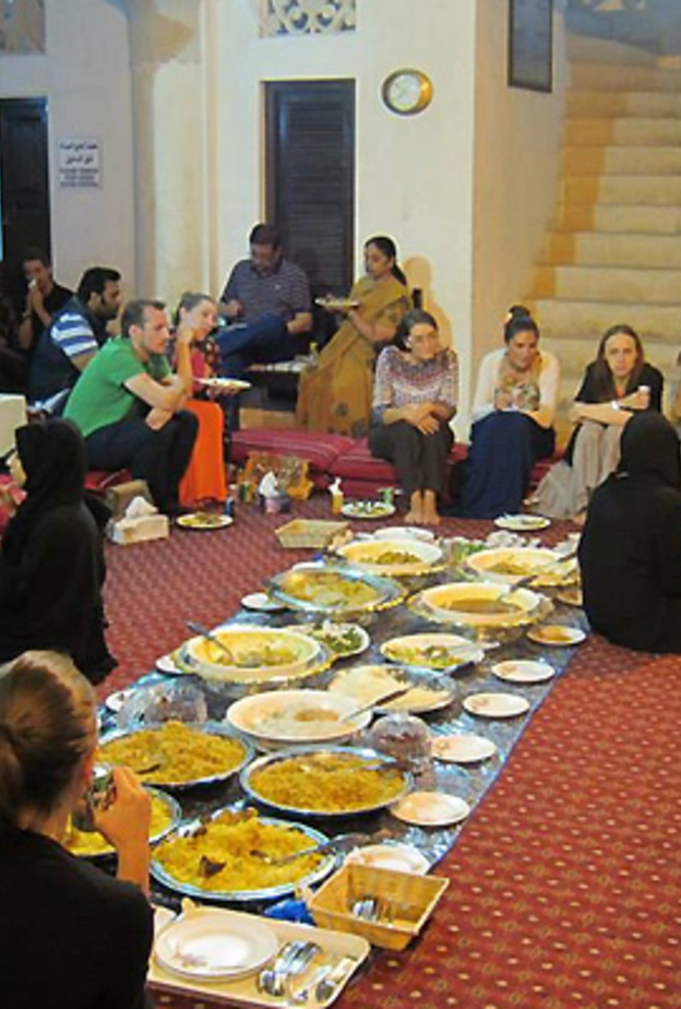 إفطاركم إماراتي في مركز الشيخ محمد بن راشد آل مكتوم للتواصل الحضاري