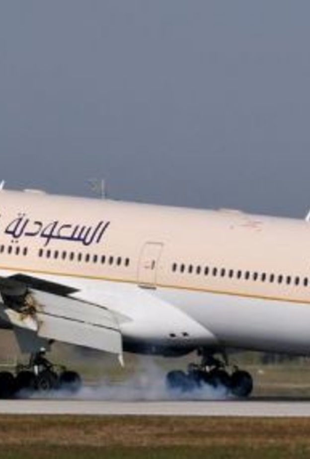 كابتن الطائرة السعودية أنقذ حياة المعتمرة الجزائرية 