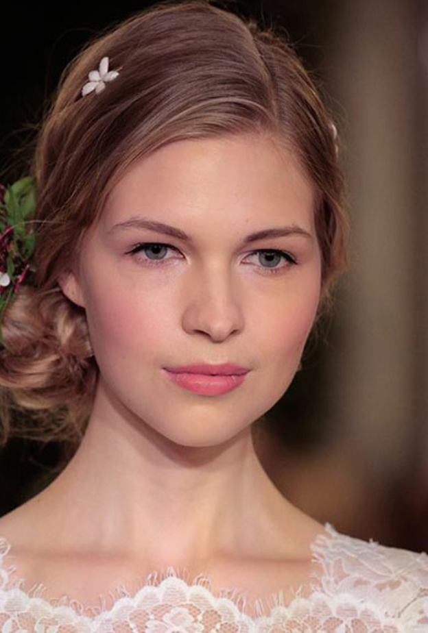 جمال الآي لاينر الأسود مع العيون الكبيرة