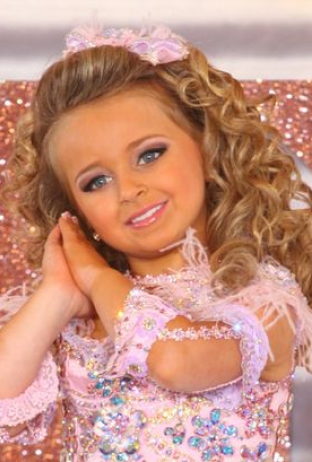 إيزابيلا باريت أغنى طفلة في العالم "بعرق جبينها"