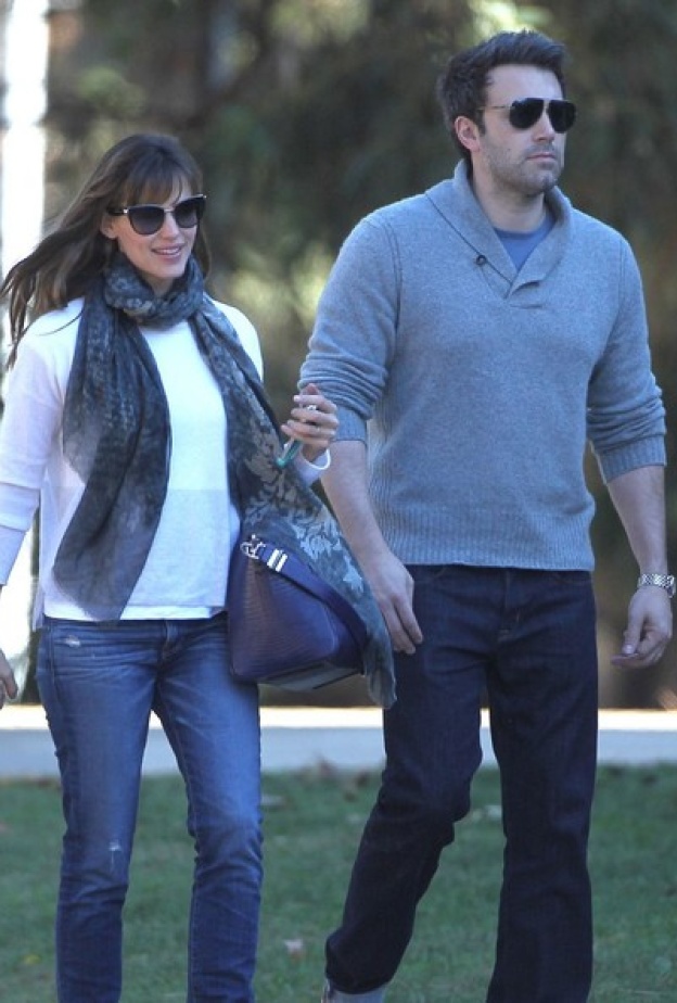 بالصور: بن أفليك في نزهة عائلية