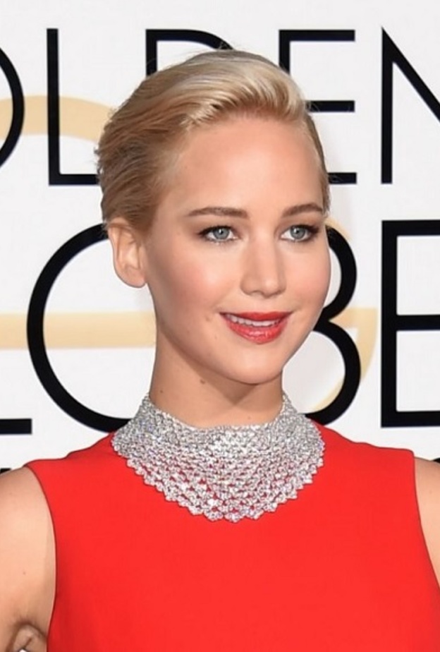 Jennifer Lawrence wearing Chopard diamond necklace