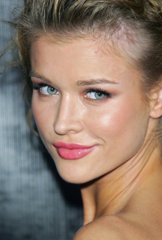 Joanna Krupa جوانا كروبا