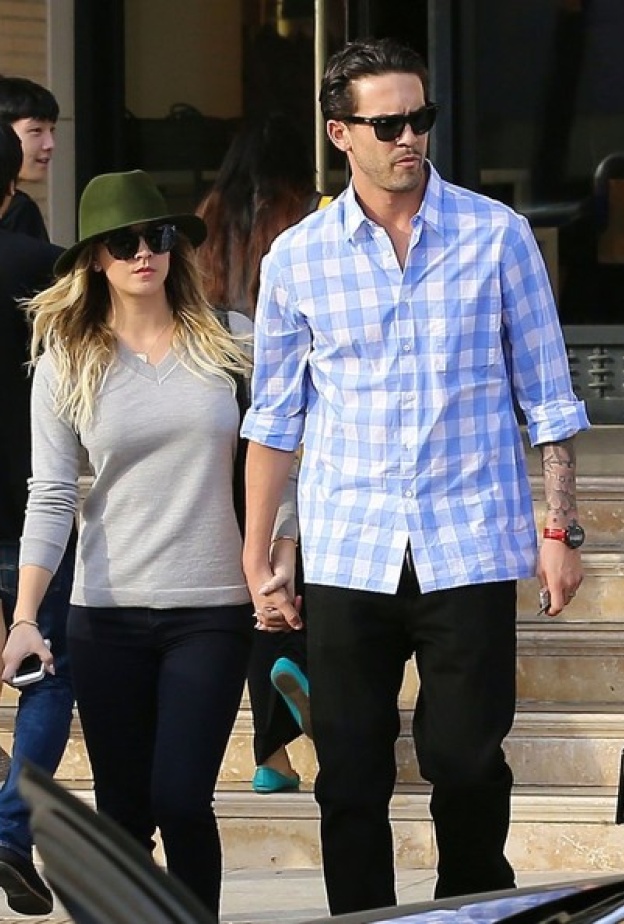 بالصور: كيلي كوكو ورايان سويتنغ يتسوقان في كالفورنيا